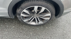 Volkswagen Tiguan 2.0 TDi 150 R-Line 5dr DSG Diesel Estate